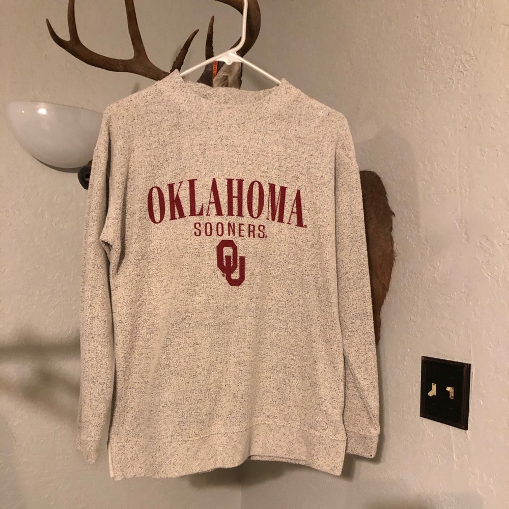 OU sweatshirt